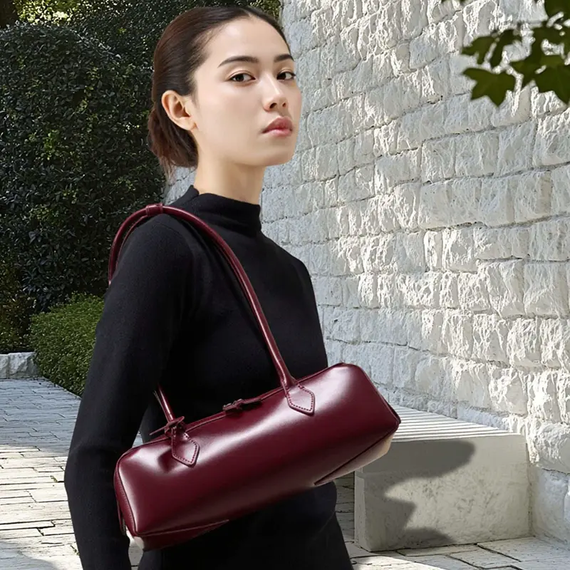 Leather-Baguette-Bag-2.jpg