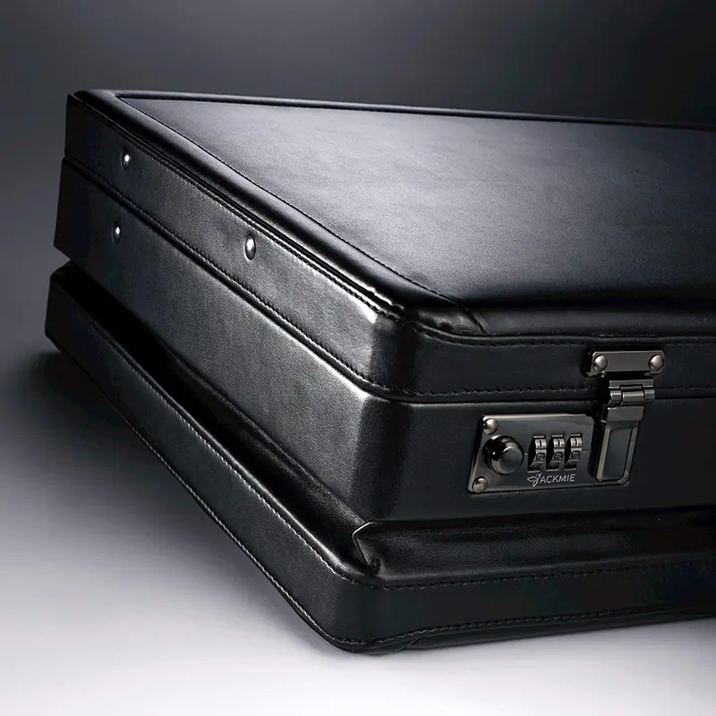 Black-02.jpg