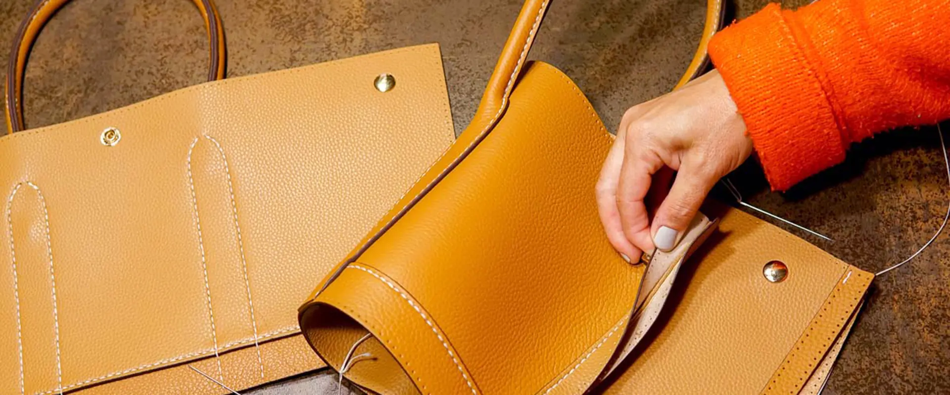 leather bag manufacturer.jpg