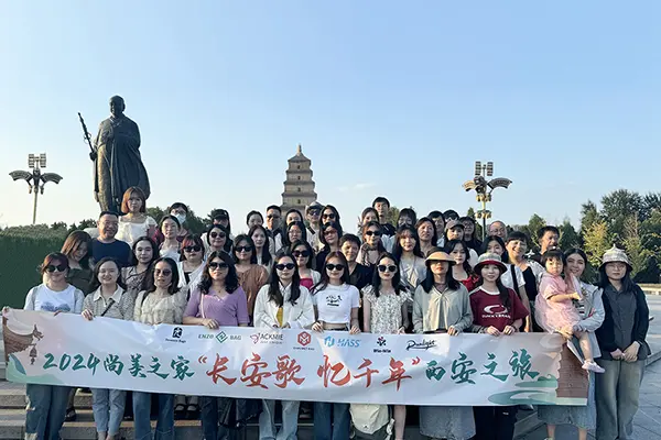 Unforgettable Company Team Building Trip
