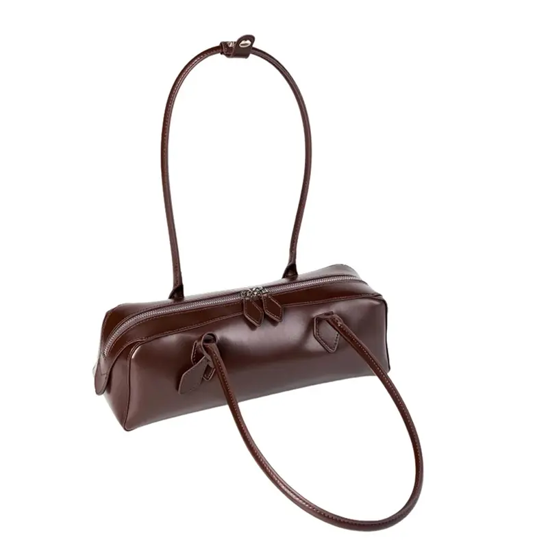 Leather-Baguette-Bag-10.jpg