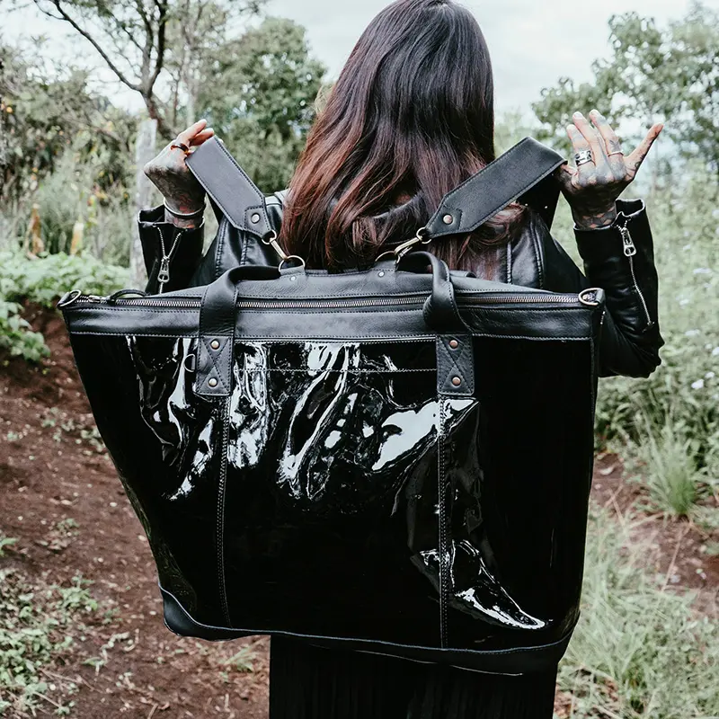 THEPERFECTWEEKENDER-FULLLEATHERCOLLECTION-PATENTBLACK_2.jpg