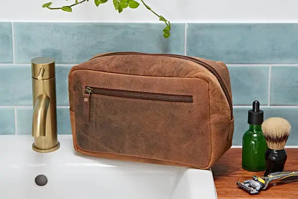 Leather Toiletry Bag Buying Guide: Your Best Helper for Traveling and Organizing