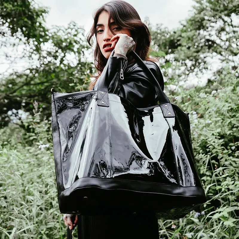 THEPERFECTWEEKENDER-FULLLEATHERCOLLECTION-PATENTBLACK_6_2048x.jpg